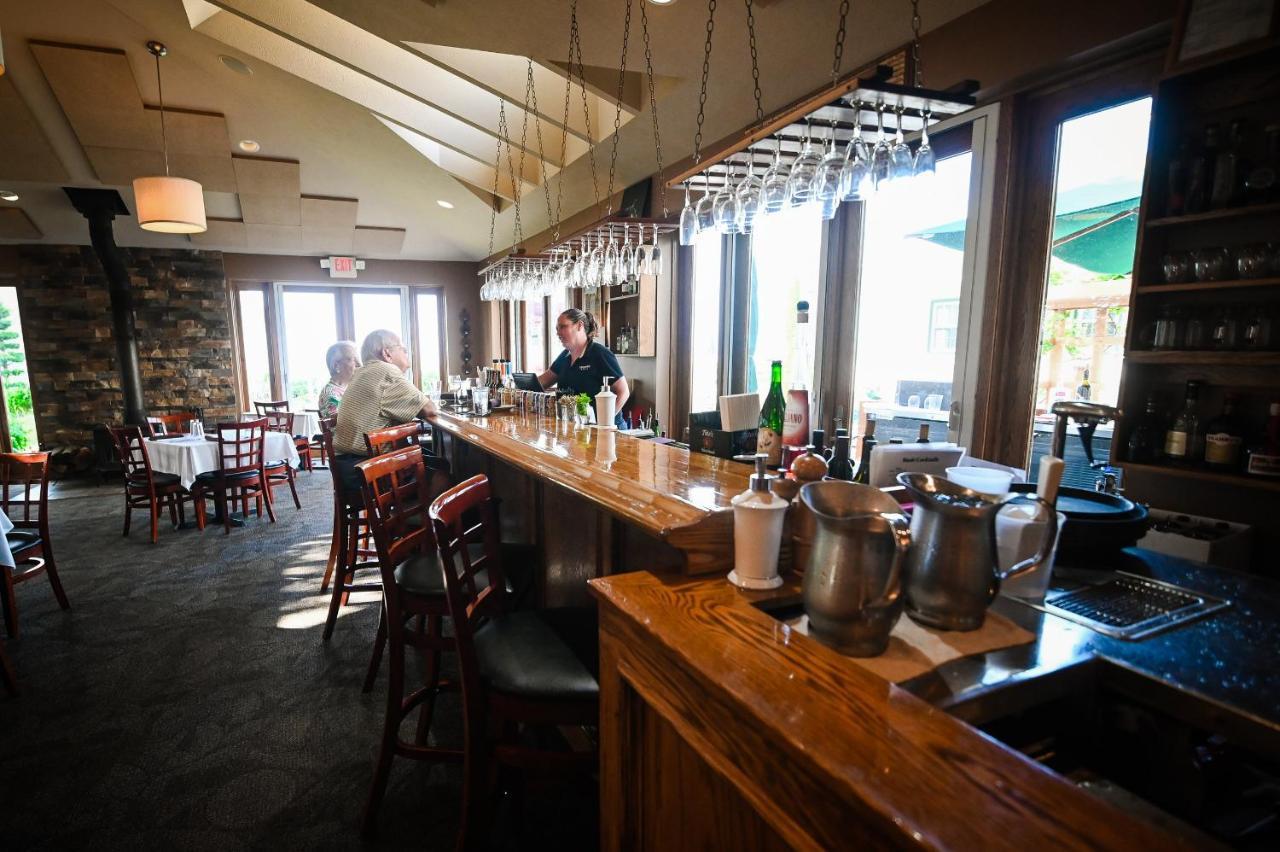 The Lakehouse Inn Geneva Extérieur photo